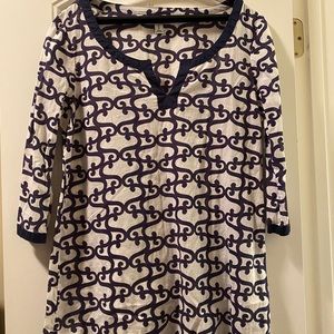 Old Navy 3/4 sleeve blue/ white Blouse-Size M